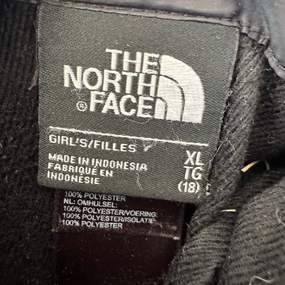 Girl’s North Face reversible jacket - Picture 3 of 8